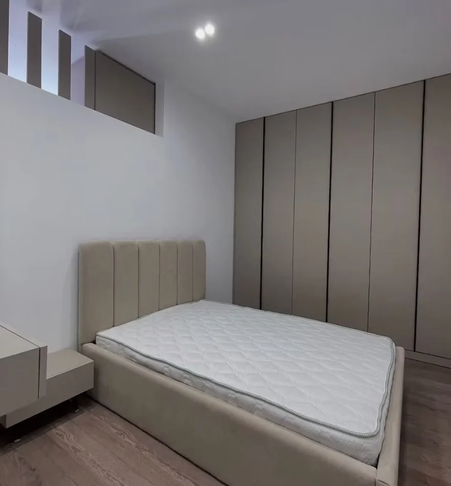 Tirane, jepet me qera 2+1 Kati 3, 75 m² 900 € (Zogu i Zi)
