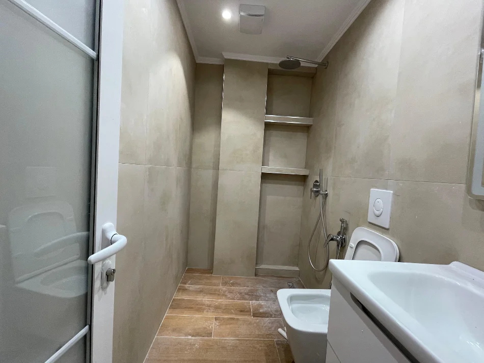 Tirane, shitet apartament 1+1 Kati 3, 50 m² 115.000 € (Tregu Elektrik)