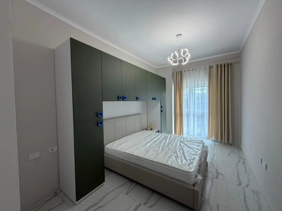 Tirane, jepet me qera apartament 1+1 Kati 2, 67 m² 500 € (Sauk)