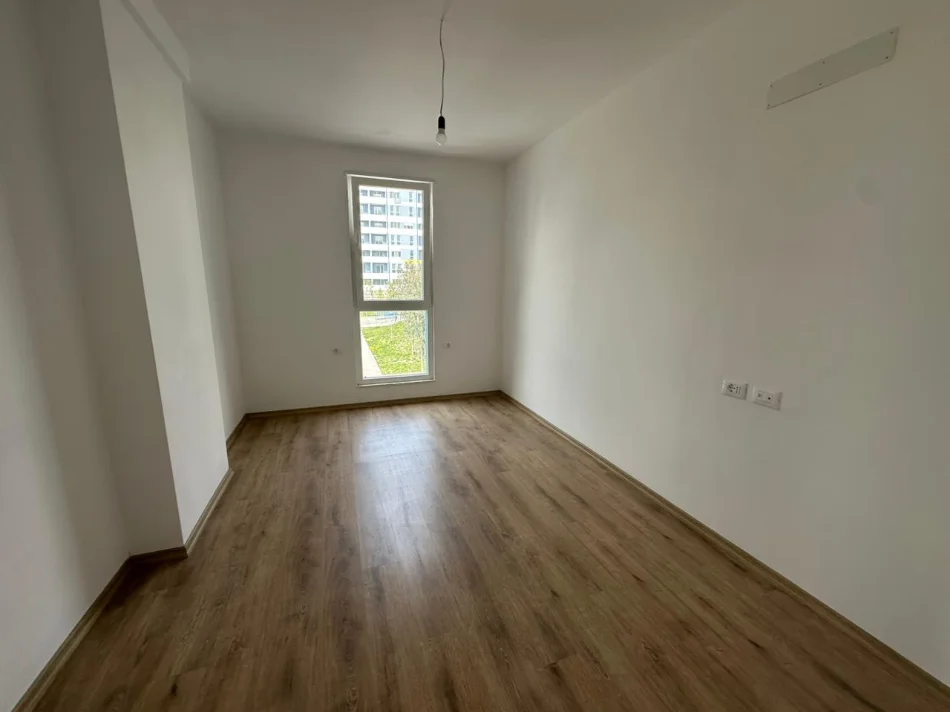 Tirane, jepet me qera apartament 2+1 Kati 1, 110 m² 400 € (QTU)