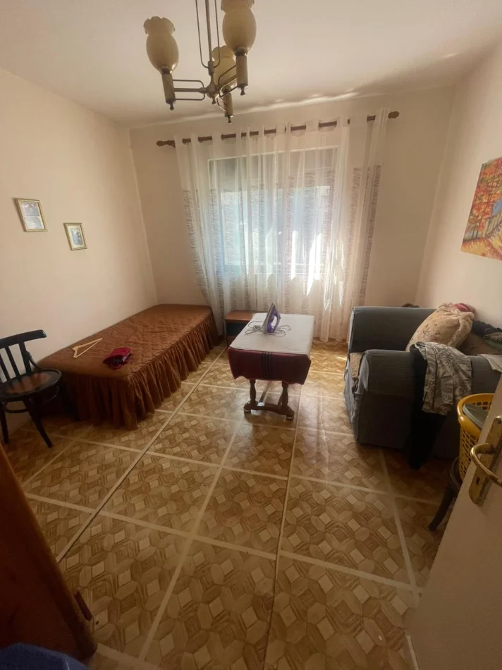 Tirane, jepet me qera apartament 2+1 Kati 3, 73 m² 130.000 € (Ali Demi)