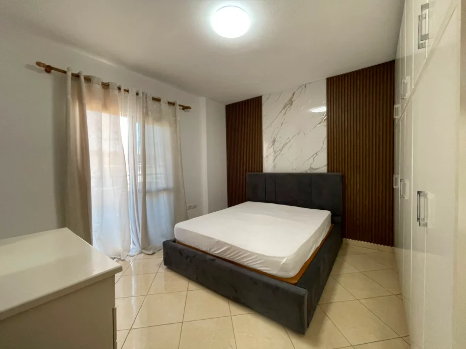 Tirane, jepet me qera apartament 2+1 Kati 4, 105 m² 650 € (Don Bosko)