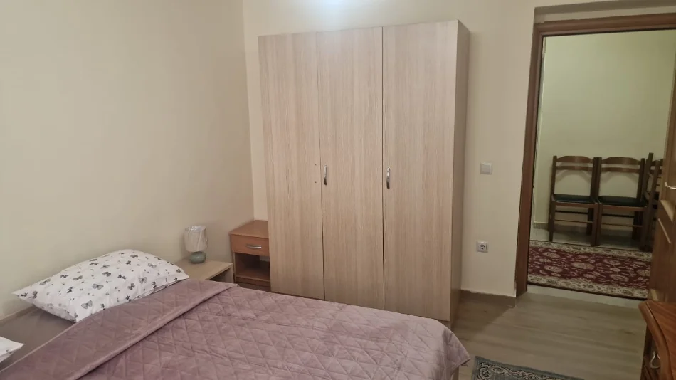 Tirane, jepet me qera apartament 1+1 Kati 3, 64 m² 500 € (21 Dhjetori/Mozaiku)