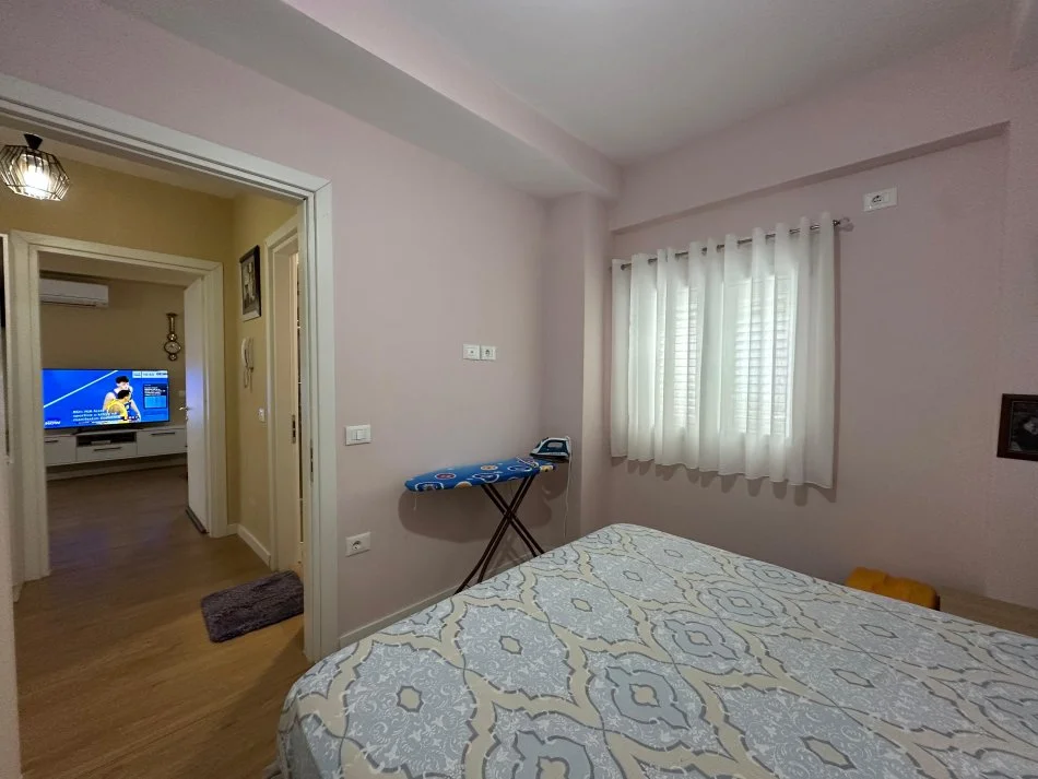 Tirane, jepet me qera apartament 1+1 Kati 2, 68 m² 550 € 