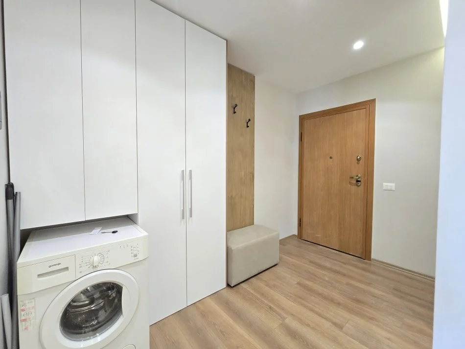 Tirane, jepet me qera apartament 2+1 Kati 8, 87 m² 850 € (Perballe Delijorgjit)