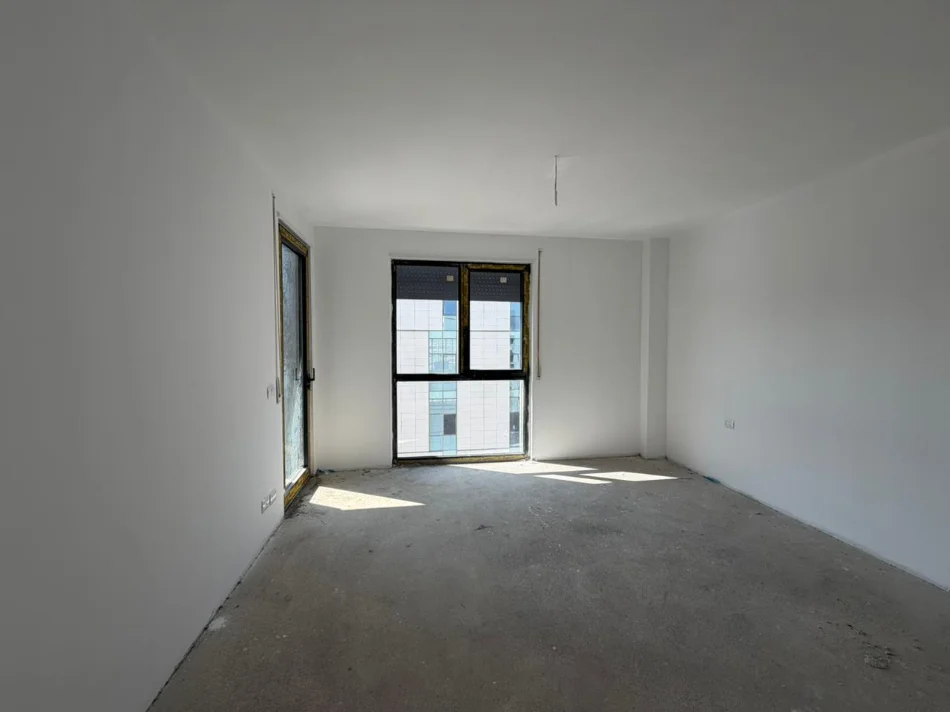 Tirane, shitet apartament 2+1 Kati 8, 118 m² 201.000 € (Casa Italia)