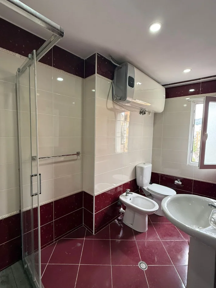 Tirane, shitet apartament 2+1 Kati 5, 100 m² 280.000 € (Komuna e Parisit)