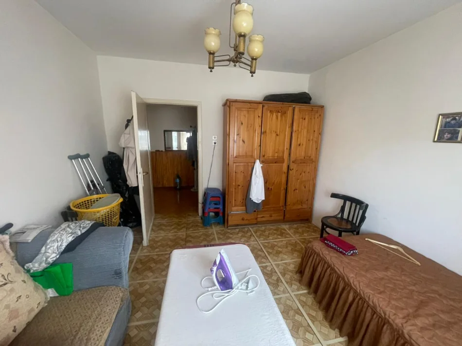 Tirane, jepet me qera apartament 2+1 Kati 3, 73 m² 130.000 € (Ali Demi)