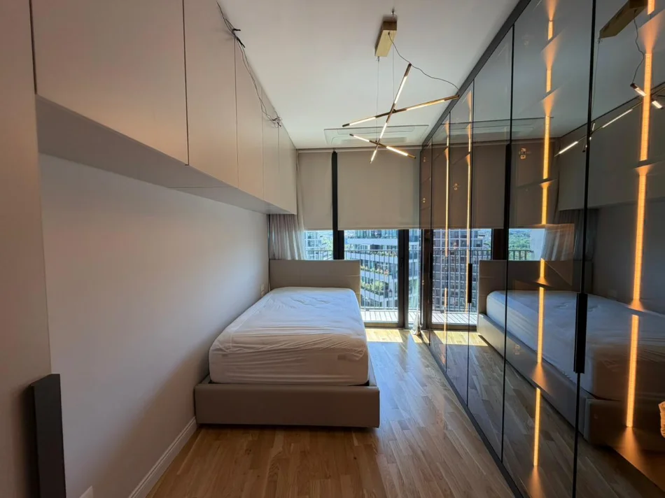 jepet me qera apartament Kati 4, 180 m² 3.000 € (Liqe)