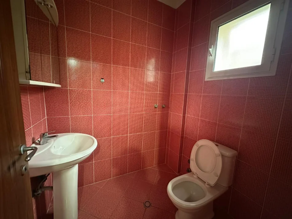 Tirane, jepet me qera apartament 2+1 Kati 2, 119 m² 420 € (Astir)