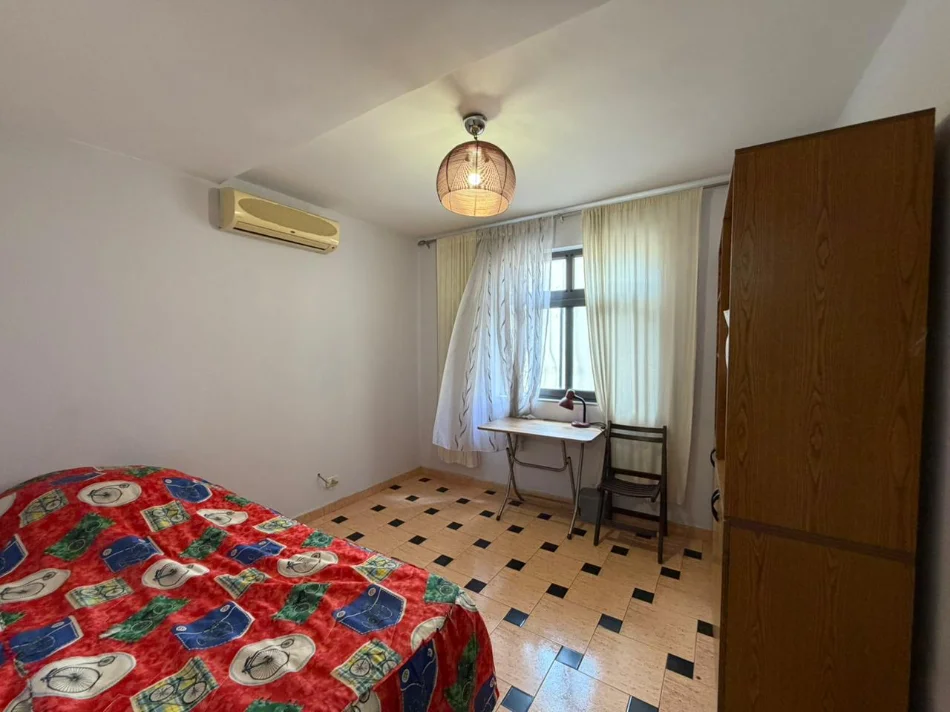 Tirane, shitet apartament 2+1 Kati 2, 77 m² 140.000 € (Oxhaku)