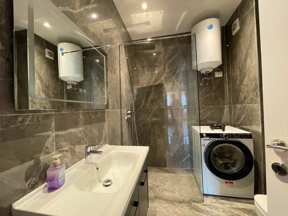Tirane, jepet me qera apartament 2+1 Kati 6, 110 m² 1.000 € (Komuna e Parisit)