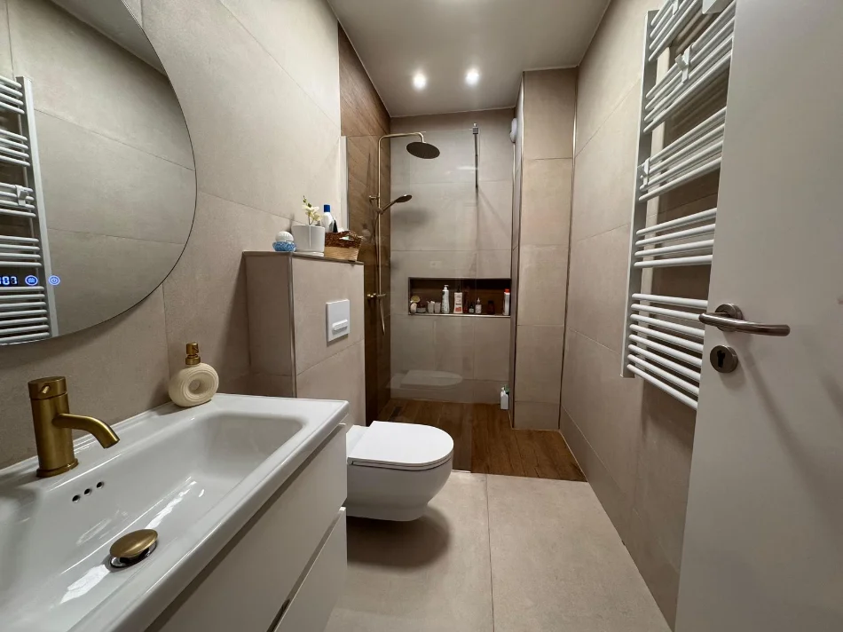 Tirane, shitet apartament 2+1 Kati 2, 107 m² 240.000 € (Liqeni i Thate)