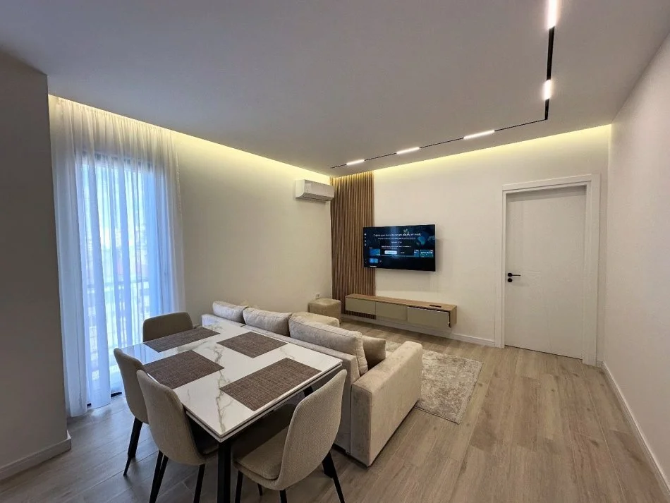 Tirane, jepet me qera apartament 1+1 Kati 4, 55 m² 600 € (ne Don Bosko.)