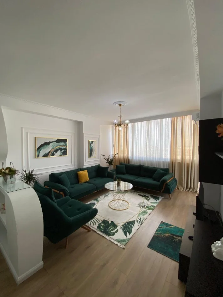 Tirane, jepet me qera apartament 1+1 Kati 9, 80 m² 550 € (ne Porcelan.)