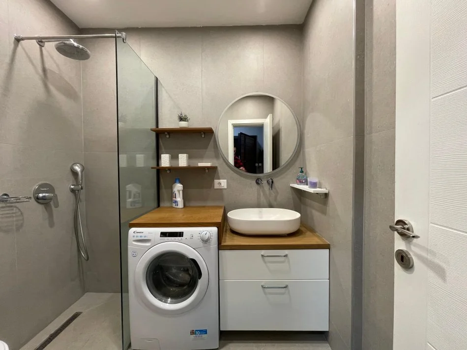 Tirane, jepet me qera apartament 2+1+Ballkon Kati 6, 154 m² 1.000 € (Kodra e Diellit)