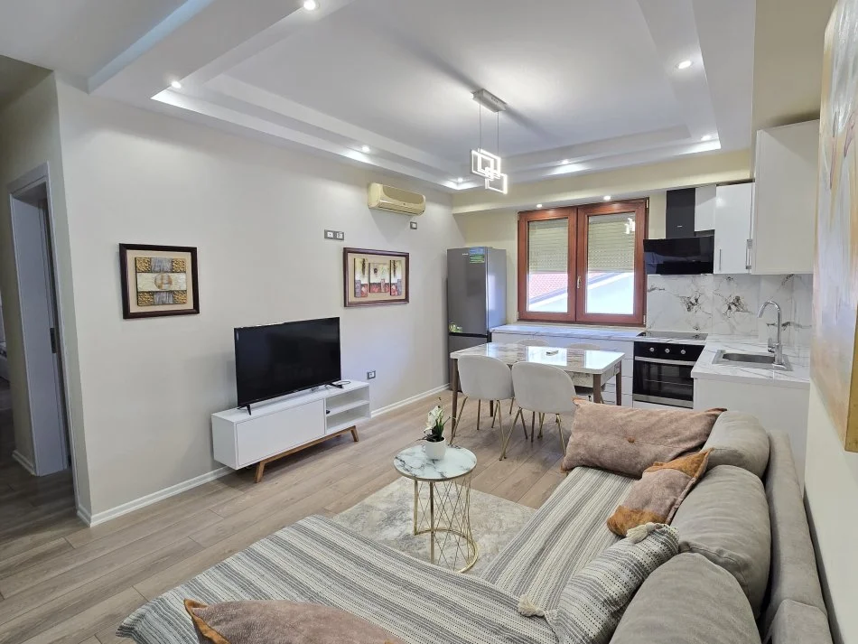 Tirane, Liste me oferta apartament 2+1 Kati 3, 90 m² (MYSLYM SHYRI)