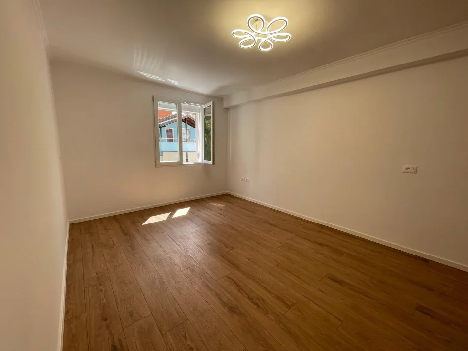 Tirane, shes apartament 1+1 Kati 3, 42 m² 135.000 € 