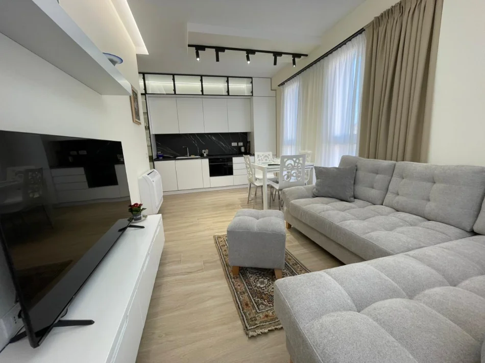 Tirane, jepet me qera apartament 1+1 Kati 3, 55 m² 700 € (21-Dhjetori)