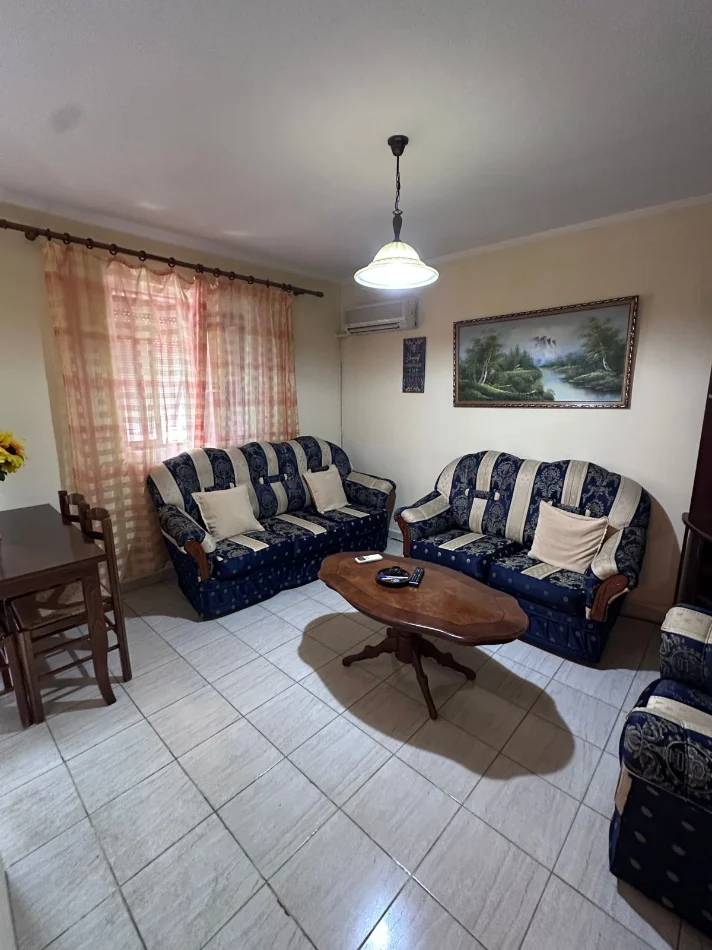 Tirane, shitet apartament 1+1 Kati 5, 50 m² 100.000 € (Ali Demi.)