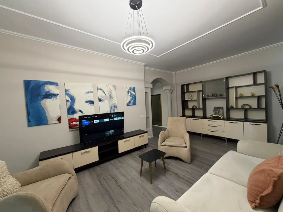 Tirane, jepet me qera apartament 2+1 Kati 2, 112 m² 850 € (Rruga e Barrikadave)