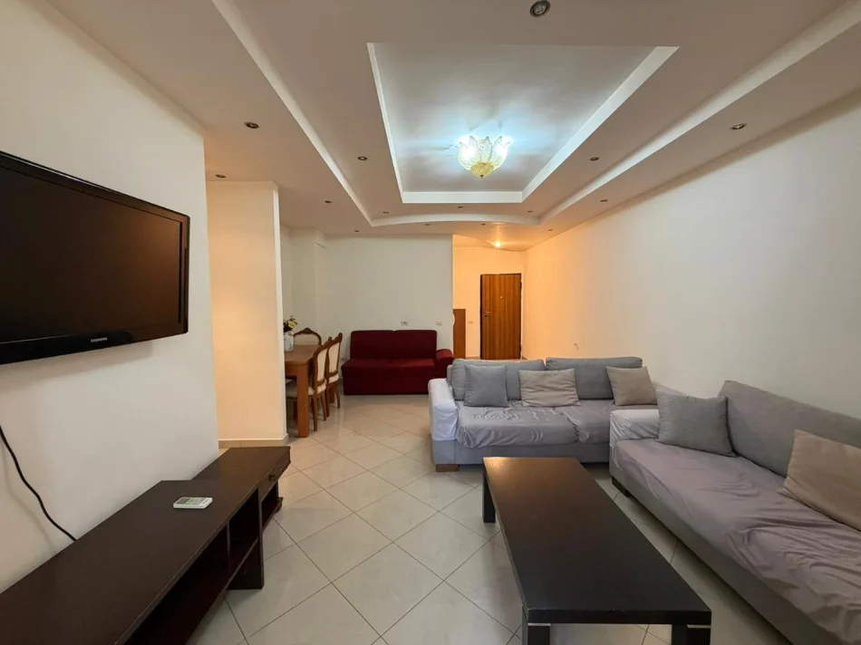 Tirane, jepet me qera apartament 2+1 Kati 1, 105 m² 450 € (Kodra e Diellit.)
