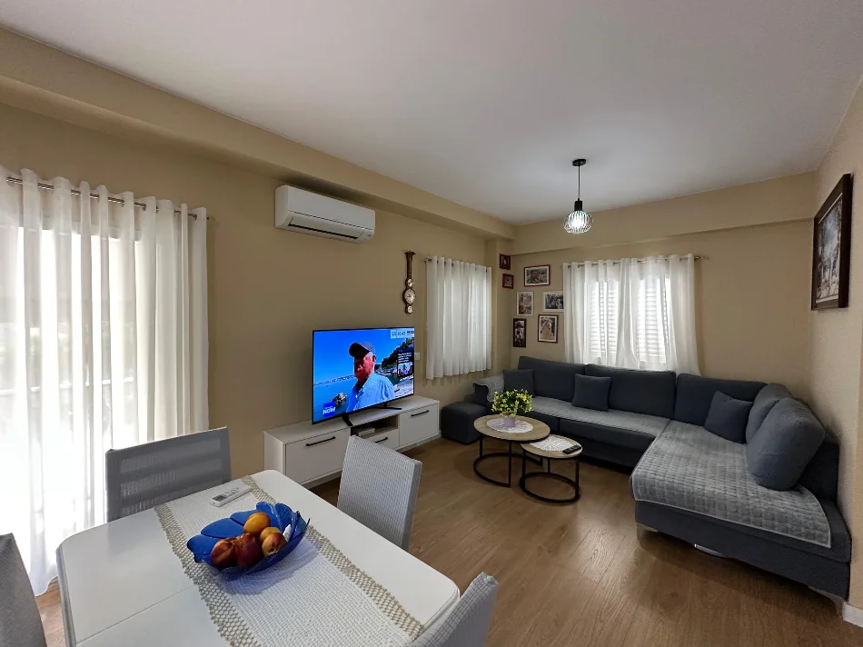 Tirane, jepet me qera apartament 1+1 Kati 2, 68 m² 550 € (Selite)