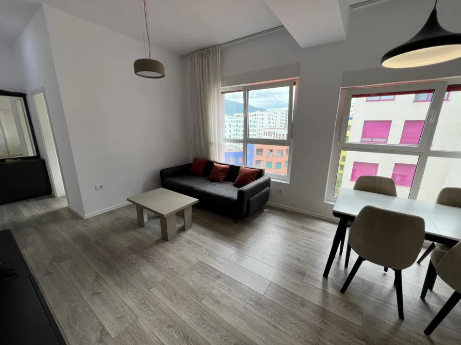 Tirane, jepet me qera apartament 2+1 Kati 7, 85 m² 450 € (Ali Demi)