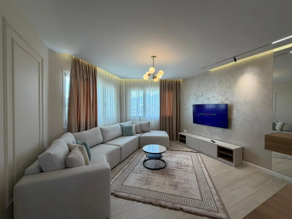 Tirane, shitet apartament 3+1 Kati 9, 140 m² 280.000 € (Astiri)