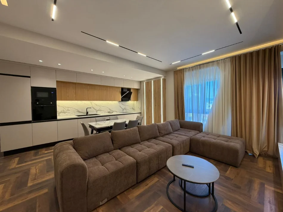Tirane, jepet me qera apartament 2+1 Kati 13, 130 m² 1.800 € (21 Dhjetori)