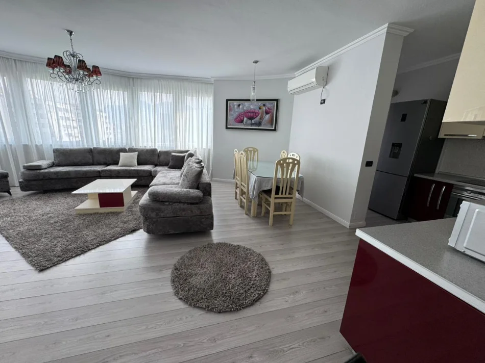 Tirane, jepet me qera apartament 3+1 Kati 6, 125 m² 1.200 € (Rruga e Kavajes)
