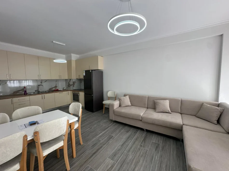 Tirane, jepet me qera apartament 1+1 Kati 2, 70 m² 500 € (Astiri)