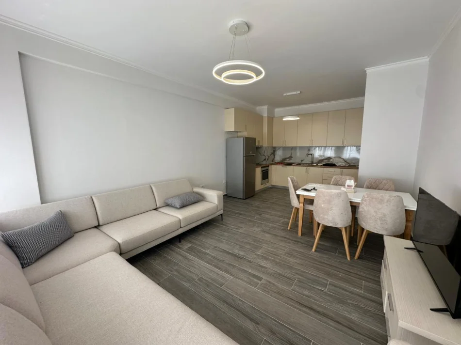 Tirane, jepet me qera apartament 1+1 Kati 2, 70 m² 500 € (Astiri)