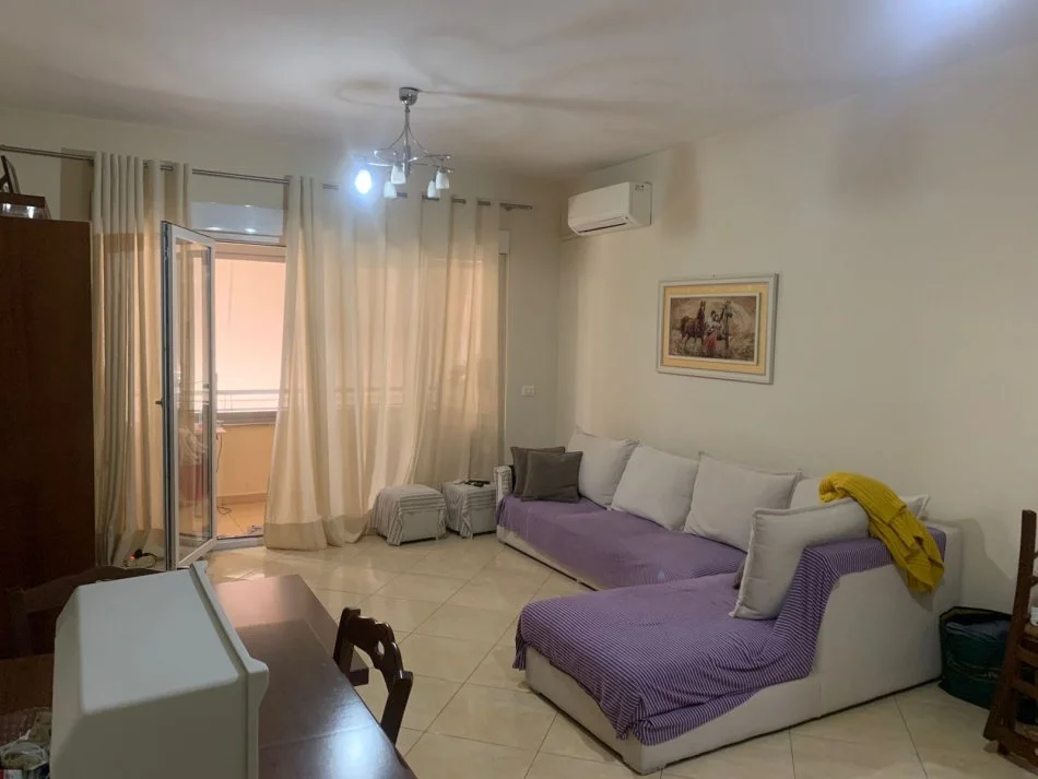 Tirane, jepet me qera apartament 2+1 Kati 2, 120 m² 750 € (Tek Vizion+ ne Don Bosko.)