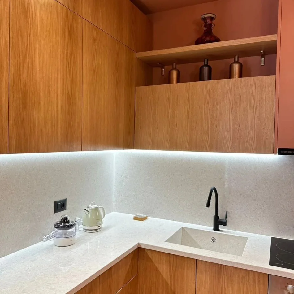 Tirane, jepet me qera apartament 1+1 Kati 4, 65 m² 1.000 € (Kompleksi Square 21.)