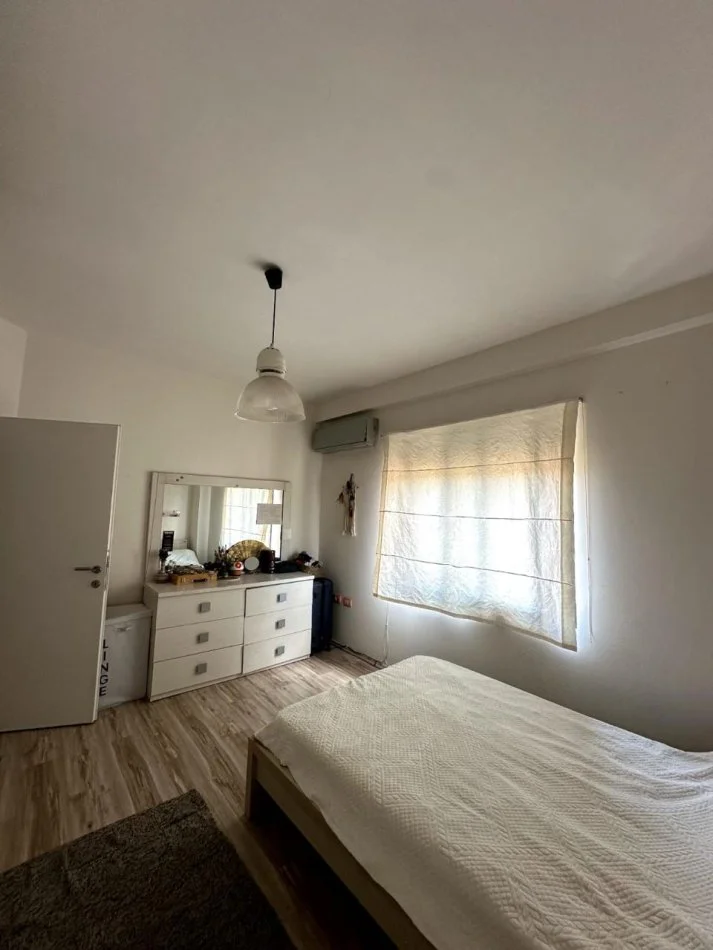 Tirane, jepet me qera apartament 2+1 Kati 3, 100 m² 550 € (Prane UET.)