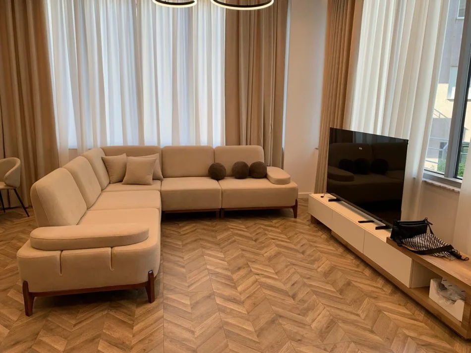 Tirane, jepet me qera apartament 1+1 Kati 1, 70 m² 800 € (Kodra e Diellit.)