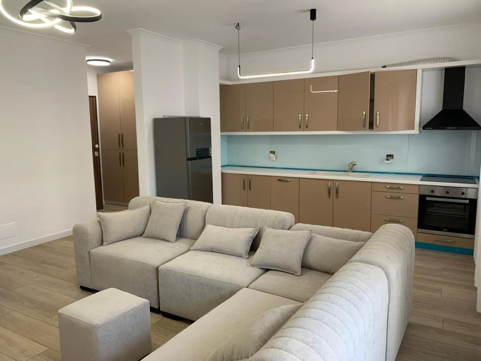 Tirane, jepet me qera apartament 2+1 Kati 2, 100 m² 800 € (Kodra e Diellit)