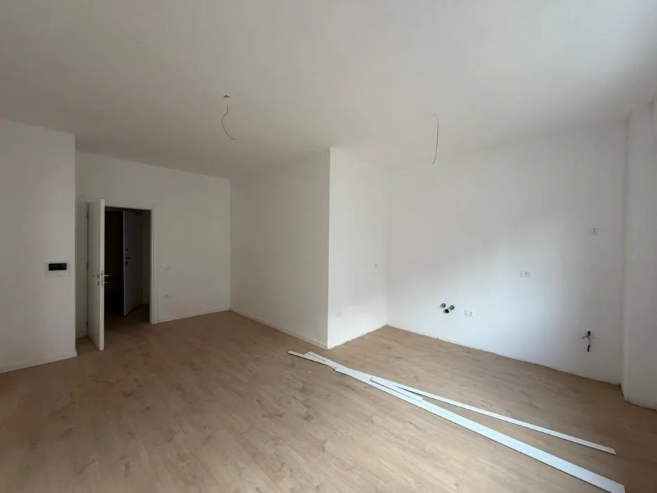 Tirane, shitet apartament 1+1 Kati 3, 59 m² 118.000 € (Liqeni i Thate)