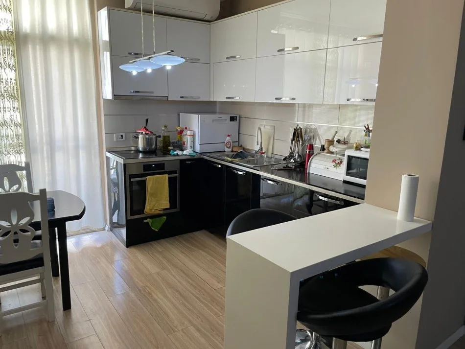 Tirane, shitet apartament 2+1 Kati 5, 108 m² 165.000 € (Prane Vila L ne Astir.)