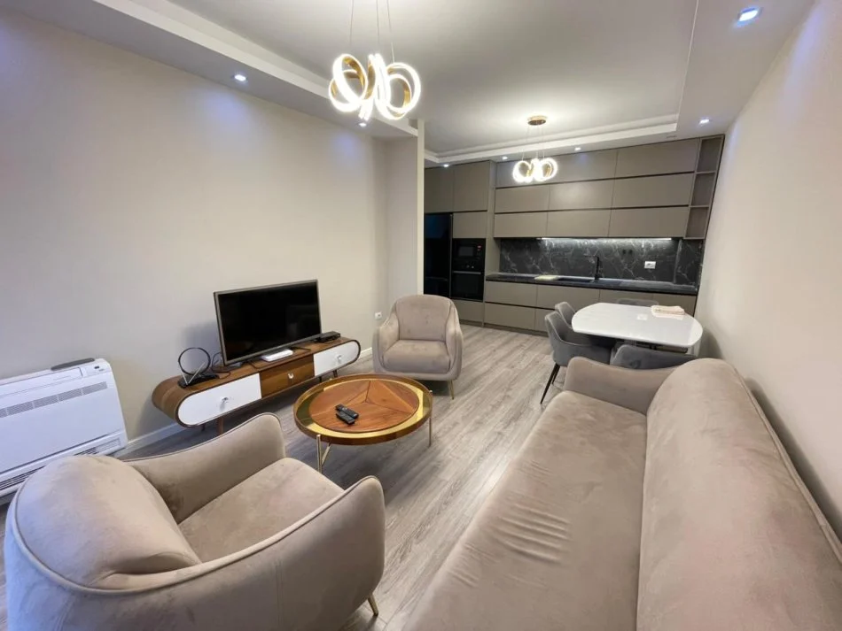 Tirane, jepet me qera apartament 2+1 Kati 5, 80 m² 800 € (Quartum Residence.)