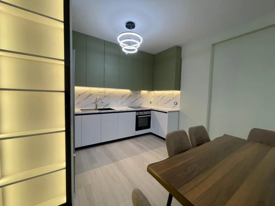 Tirane, jepet me qera apartament 2+1 Kati 2, 118 m² 1.200 € (Liqeni i Thate.)