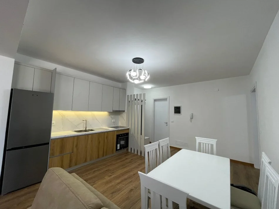 Tirane, Liste me oferta apartament 2+1+Ballkon Kati 6, 110 m² (KODRA E DIELLIT)