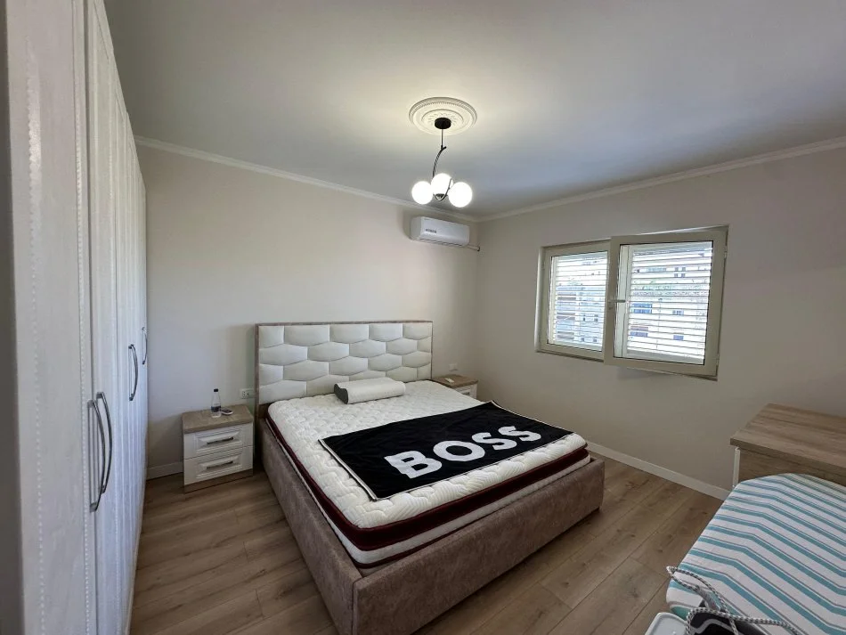 Tirane, Liste me oferta apartament 2+1+Aneks+Ballkon Kati 5, 65 m² (SHKOLLA BASHKUAR)