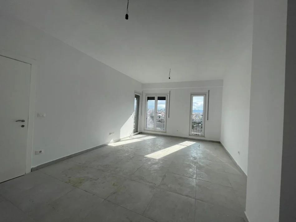 Tirane, shitet apartament 1+1 Kati 3, 77 m² 69.225 € (Kamez)