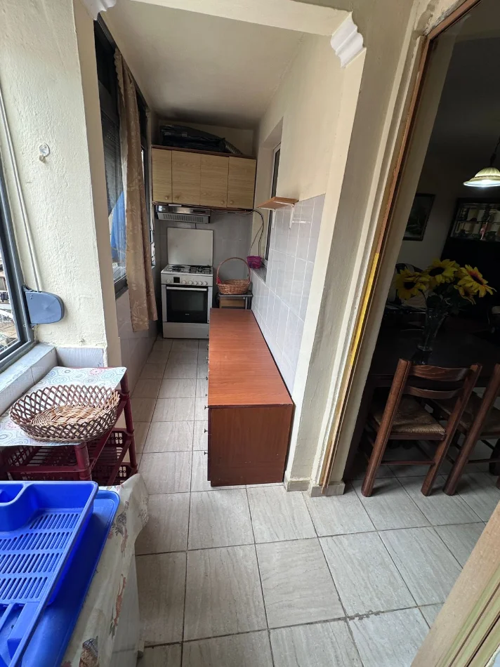 Tirane, shitet apartament 1+1 Kati 5, 50 m² 100.000 € (Ali Demi.)