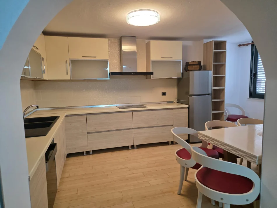 Tirane, shitet apartament 2+1 Kati 4, 102 m² 195.000 € (Rruga e Elbasanit)