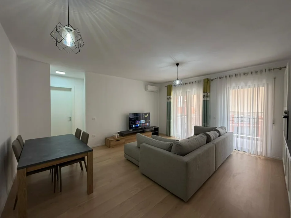 Tirane, jepet me qera apartament 1+1 Kati 3, 70 m² 750 € (Delijorgji)