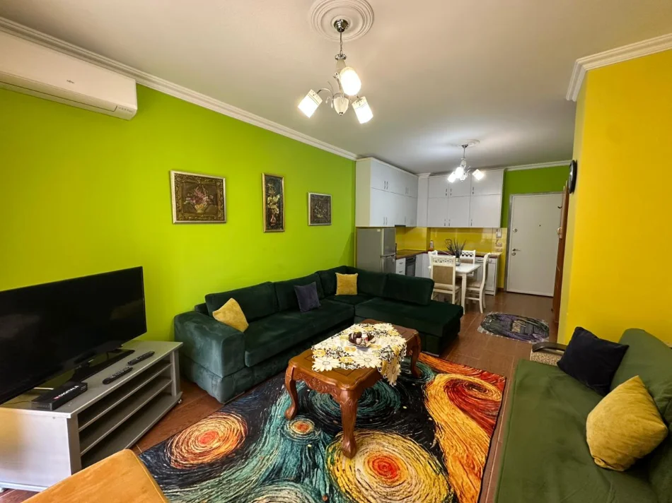 Tirane, jepet me qera apartament 1+1 Kati 1, 71 m² 500 € (21 Dhjetori)