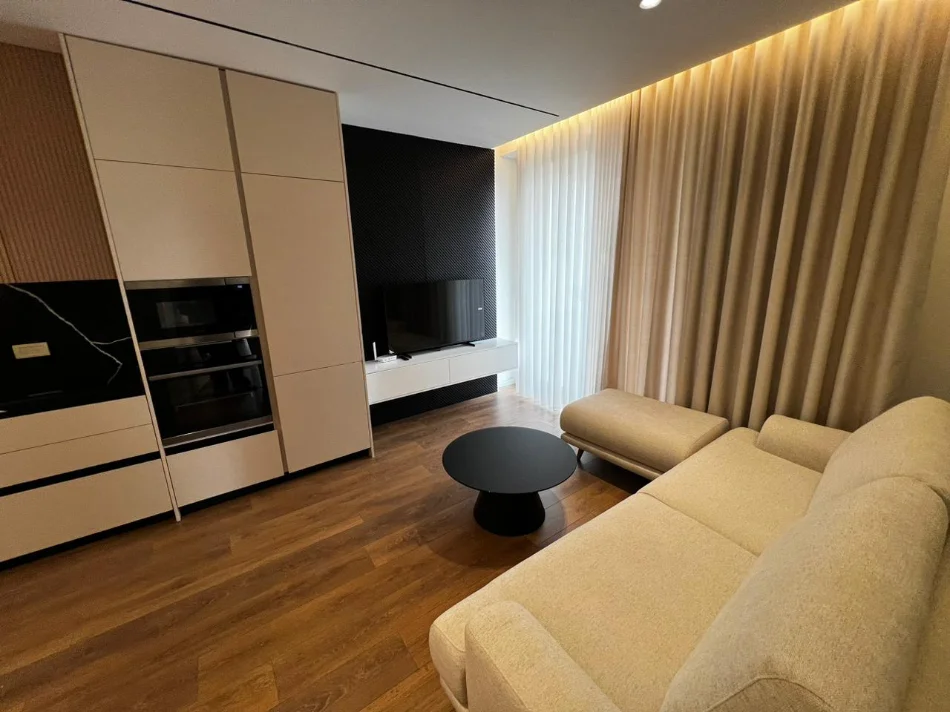 Tirane, jepet me qera apartament 2+1 Kati 4, 110 m² 1.100 € (Rruga Mine Peza)